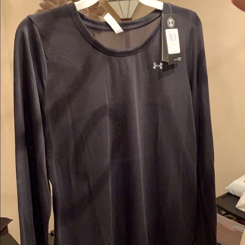 Under Armour Women’s longsleeve workout shirt Med